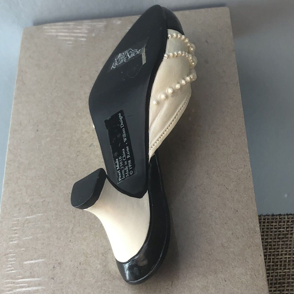 Raine - Just the Right Shoe “Pearl Mule” - Picture 5 of 9